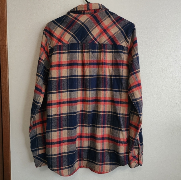 Buttery Soft, Checked Long Sleeve - Picture 3 of 4